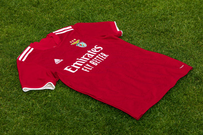 As novas camisolas SL Benfica 2021-2022